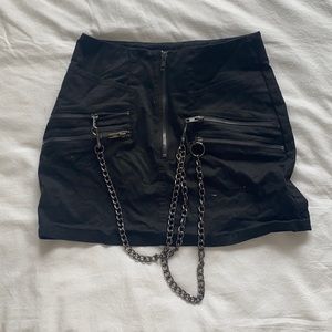 carmar black skirt with chain